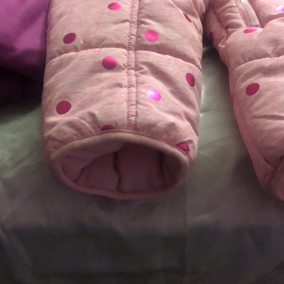 💗✨DKNY Pink and Fuchsia Polkadots Snowsuit ✨💕 - Picture 3 of 5